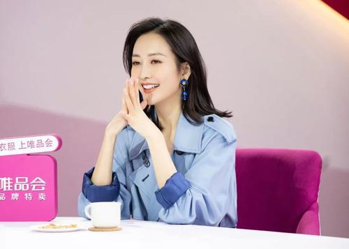 影视交流地▲王鸥为妹妹花钱“谢谢”都没有，妈妈全程冷漠，原生家庭很重要