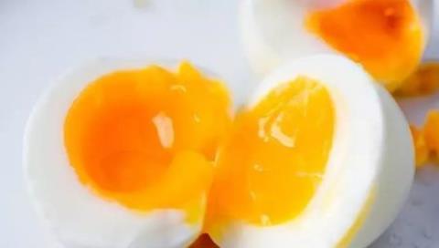 每天早上吃一个煮鸡蛋对身体有益吗？听听医生怎么说