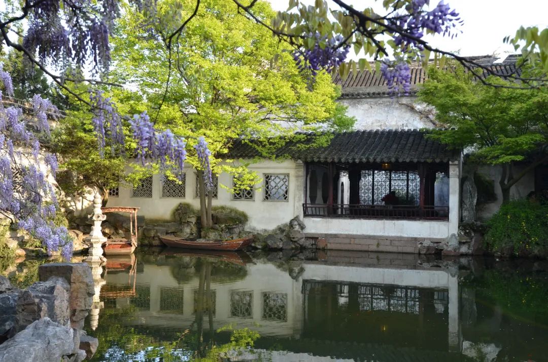 Where is the most dreamy place in April?