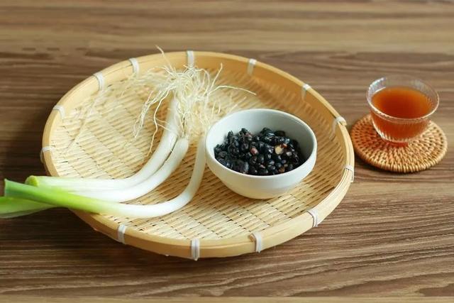 [你的育儿经]孩子经常积食感冒怎么办？常备“小儿至宝”，在家就能调理