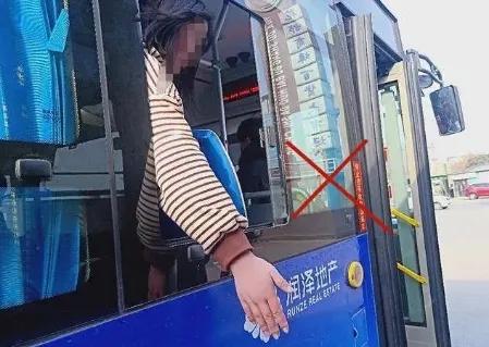 超级宝妈|心揪着疼！请看好我们的孩子！