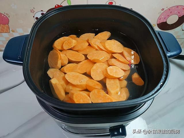 红薯手抓饼，煎一煎，香甜不腻，管饱又解馋