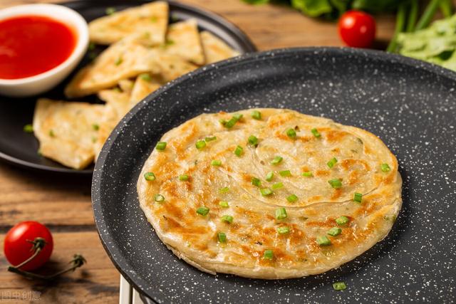 手抓饼可以在家做，牢记2个小技巧，制作起来美味又省时间