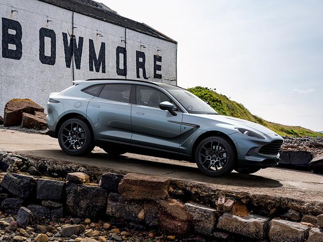 阿斯顿马丁DBX波摩版！全球限量18台 搭4.0T V8发动机 配专属车漆