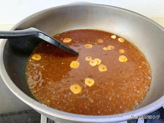 饭店38一份虎皮鹌鹑蛋，教你在家做，成本5块钱，比卖的还好吃