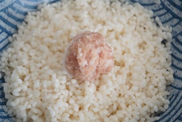 软糯Q弹的珍珠糯米丸子，咬一口香甜软糯，简单好做，不用泡米