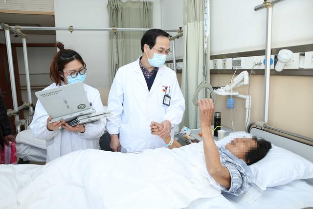 医院|增开“门诊日”“手术日”快速疏解病家疾苦，申城医院仁心医术守护