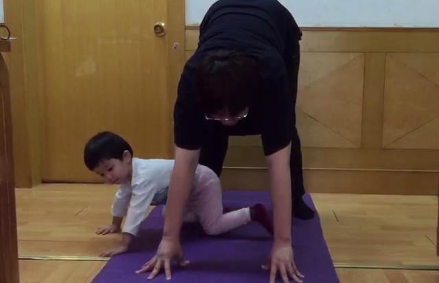 『超级宝妈』王鲲：锻炼+好玩！幼儿居家防疫健身这样做