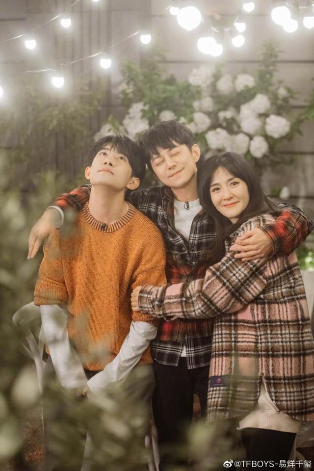 亏得不允许谈恋爱，否则易烊千玺得“祸害”多少女生啊|资讯早知道