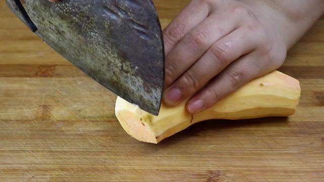 红薯学会这样做，不煮不炸，实在太好吃了，饭店都吃不到，真香