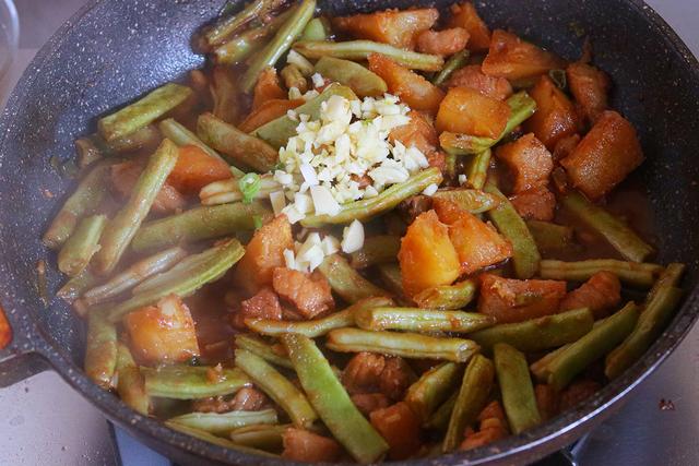 炖豆角，看着简单不会真做不好，牢记3点，才能鲜香下饭滋味浓郁