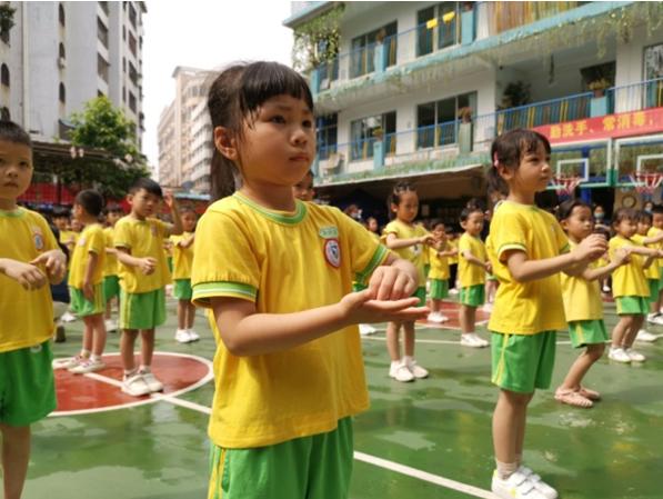 你的育儿经|实拍!四会幼儿园返园第一天,小朋友们终于又见面啦!