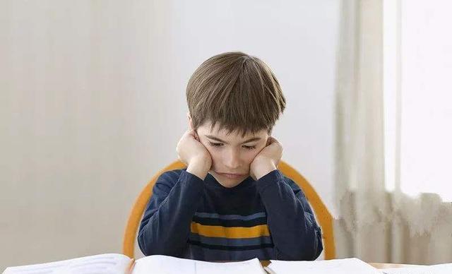 你的育儿经|四万家庭教育状态调查：那些成绩优秀的小孩，多半出自两种家庭