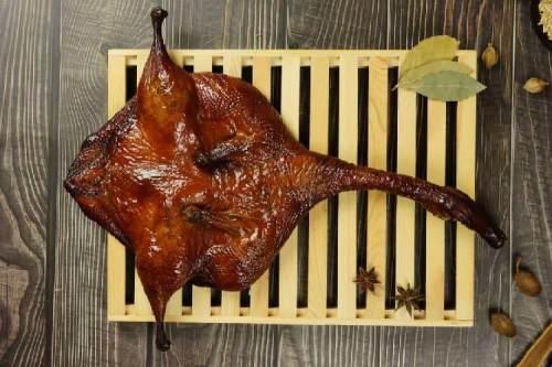 腊肉、卤鹅、麻辣鸡块、板鸭……重庆人必备年货