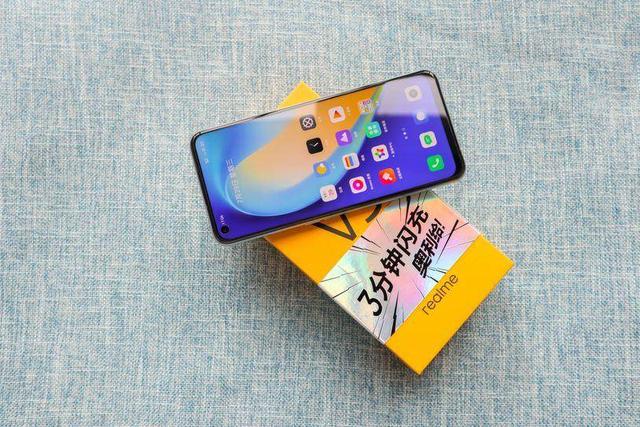 续航最强的四款手机，5000毫安时+120W快充，还有性价比