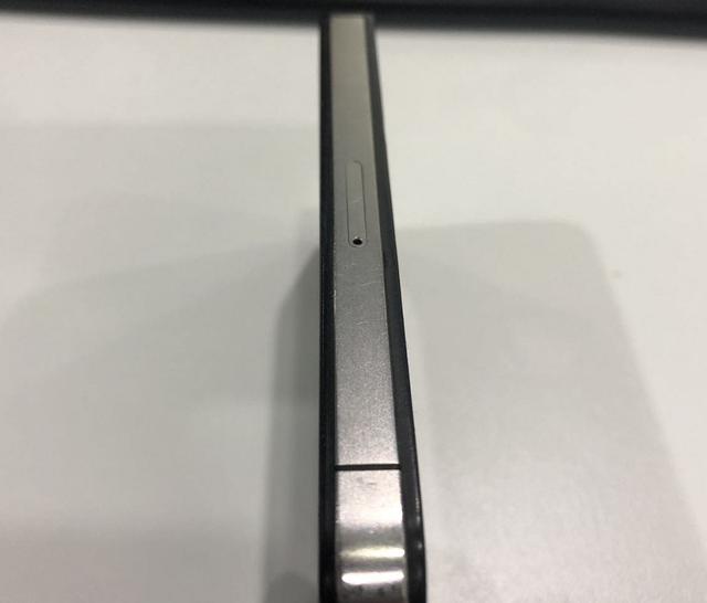 爷青回，时隔八年再次把玩iPhone4s