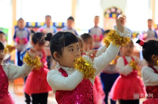 滨城育英学园：“一班一品”让幼儿在游戏中享受“饕餮大餐”