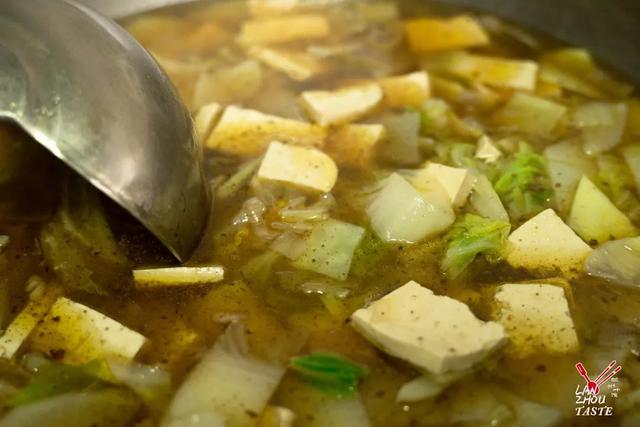 兰州小馆丨来，咥一碗肉不换的大烩菜