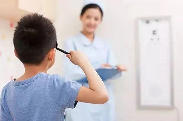 『健康学堂』1岁内宝宝发育迟缓要警惕,可能是“脑部”受损
