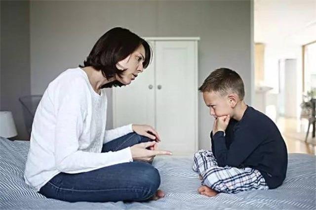 「超级宝妈」当孩子主动要钱，父母这种行为，直接影响孩子的格局