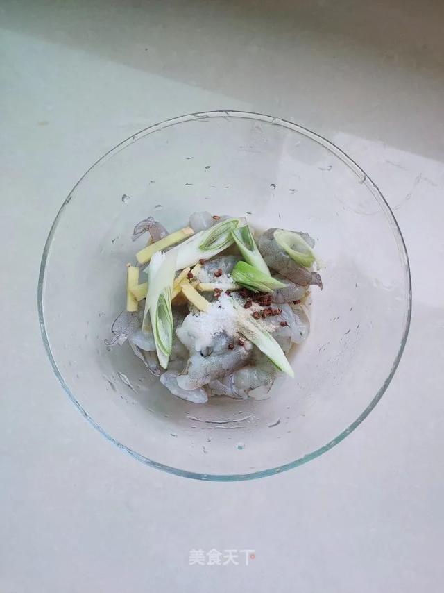 炸虾仁：外酥里嫩，营养美味，好吃到停不下来