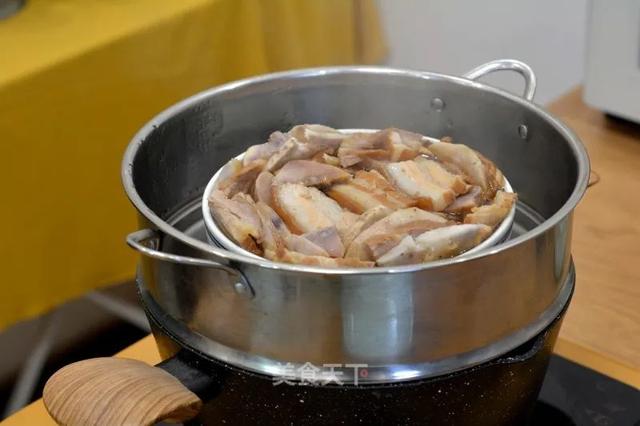 芋头扣肉：鲜香软糯，一点都不油腻，宴客也有面儿