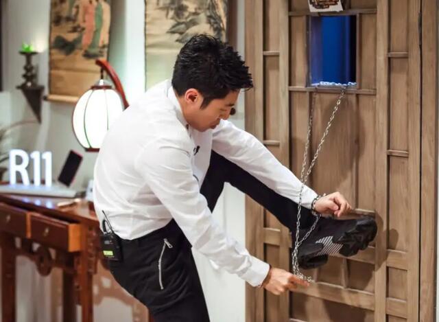 雨天的心玖|央视主持人读错一个字扣多少钱？撒贝宁：以前是50，现在改了