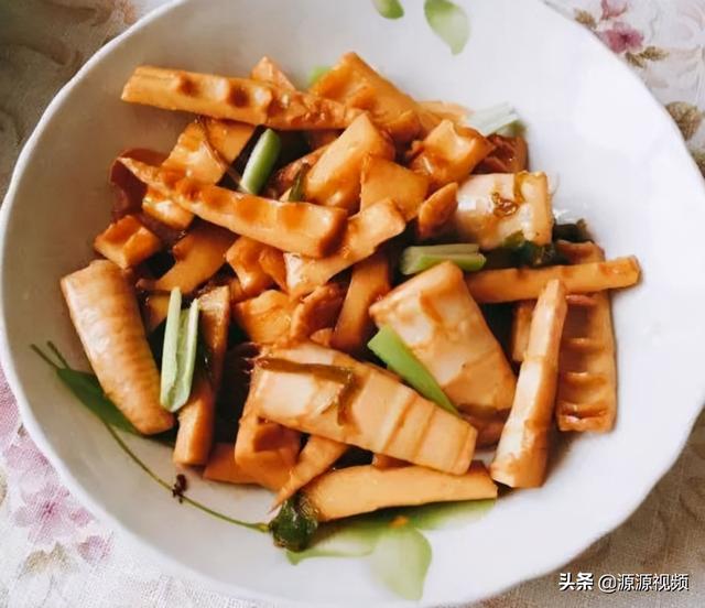 美食推荐：清炒毛豆南瓜藤，清炒春笋，红烧黄骨鱼，金钩黄瓜条