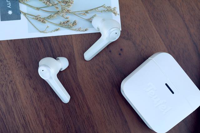 把操作做到小学生都能上手即用，德国版AirPods半个月体验