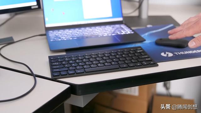 与USB颇有渊源Thunderbolt 4雷电4，是释放笔记本性能的独有设计