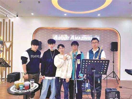 在粤创业港青力挺“爱国者治港”