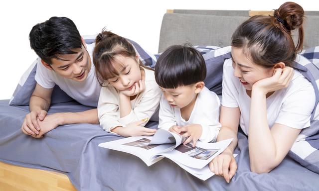 超级宝妈@辟谣，孩子推迟上学成绩会变差？宅家对娃这些好处别忽视