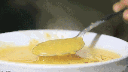 来自陕北的黄米年糕，吃出来的软糯儿，枣香浓郁！煎炸蒸皆可