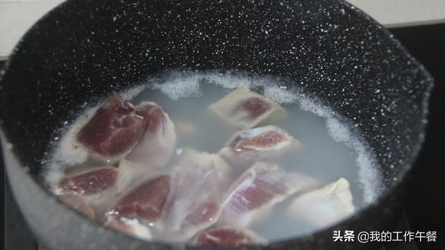 超级宝妈|孩子睡觉不踏实,我家经常炖莲子百合沙参汤,一年四季合适