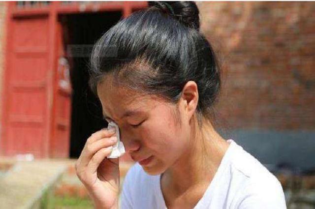 你的育儿经@“女儿颜值太高,看着就头疼”,孩子越长越好看,却成了父母烦恼