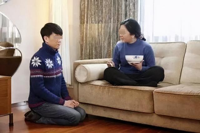 打着爱孩子、为孩子好的旗号，强行干涉孩子人生，只会有弊无利