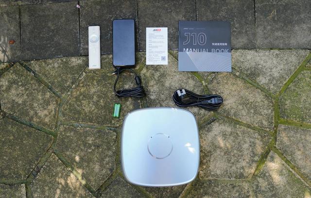 2400ANSI亮度！入门高端旗舰坚果J10画质及效果展示