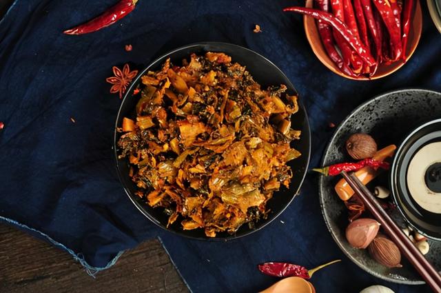 学会做这道小咸菜，营养好吃又能解馋，孩子能比平时多吃一碗饭