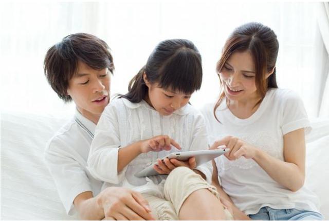 「你的育儿经」“孩子沉迷游戏，我快气疯了”，宝妈别急，尝试下国外的逆向法