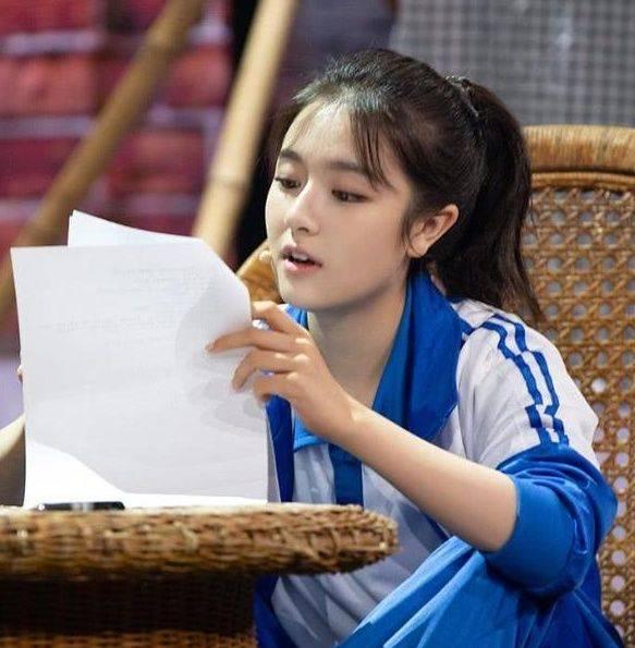 带翅膀的蜗牛|女明星19岁时最美？韩雪令人惊艳，网红怎么整都比不上