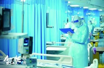 浮生|合作过娱乐圈一半女神的张嘉译这回搭上了张天爱,剧照真实过了头