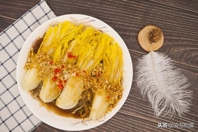 蒜蓉粉丝娃娃菜，清香自然口味清淡，营养丰富又好做，全家都爱吃