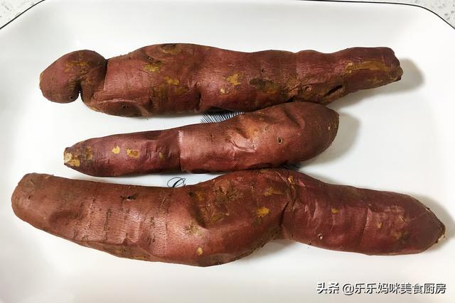冬季在家烤红薯，牢记3要点，烤的红薯香甜软糯，比买的还好吃