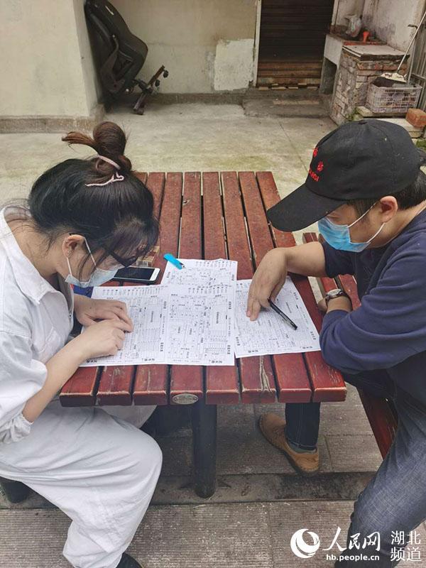 光明网▲武汉市武昌区徐家棚街长轮社区有个志愿服务的“点子王”