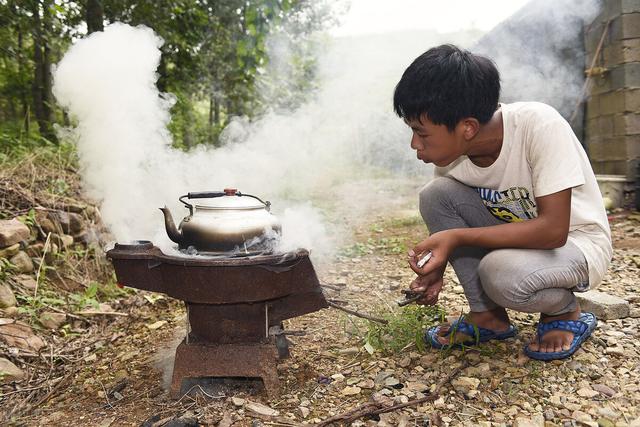 自来水、白开水、瓶装水，怎么喝才最健康？