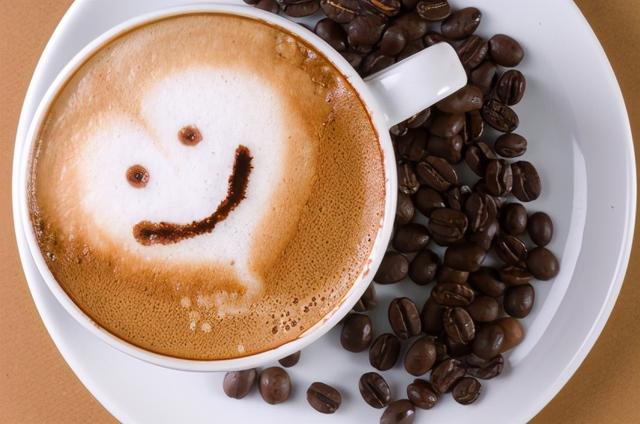 咖啡因是兴奋剂？有人喝咖啡后睡得更香？带你深度了解咖啡因