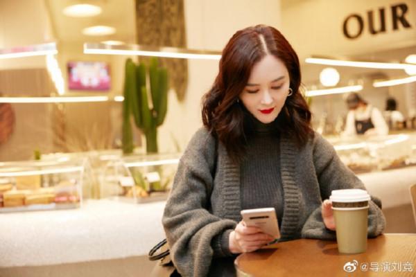 导演刘竞——优雅于心，方能自在美丽|资讯早知道