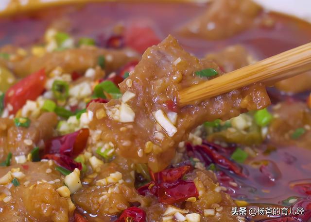 孩子爱吃的酸汤滑肉，鲜酸味美，营养解馋，吃了一次还想吃