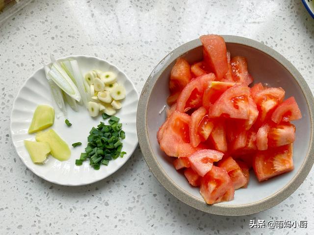 手把手教你酸汤肥牛，既能当菜也可以当主食，酸爽开胃汤汁都不剩