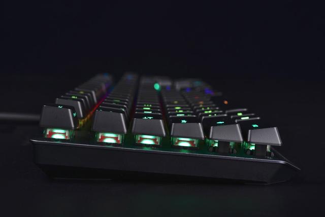 ASUS ROG RX机械电竞键盘开箱：自有轴体手感欲迎还拒